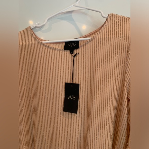 NWT W5 GLITTER RUFFLE BLOUSE - Picture 2 of 5